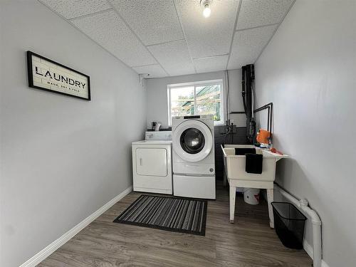 1309 S 611 Highway South, Fort Frances, ON - Indoor Photo Showing Laundry Room