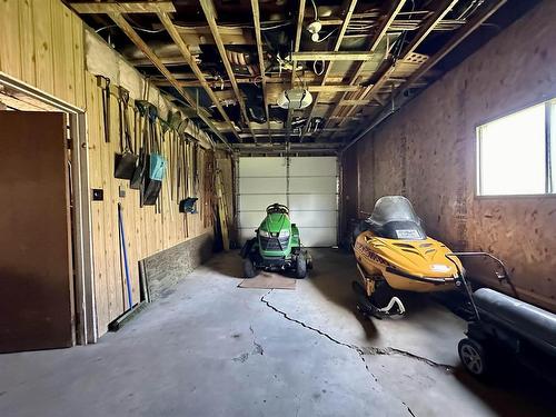 1309 S 611 Highway South, Fort Frances, ON - Indoor Photo Showing Garage