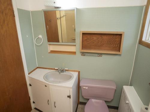 744 Franklin St S, Thunder Bay, ON - Indoor Photo Showing Bathroom