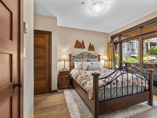 32-5005 Valley Drive, Kamloops, BC - Indoor Photo Showing Bedroom
