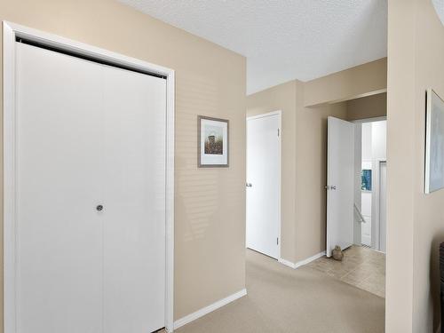 614 Cambridge Cres, Kamloops, BC - Indoor Photo Showing Other Room