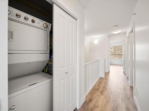 29-130 Colebrook Rd, Kamloops, BC - Indoor Photo Showing Laundry Room