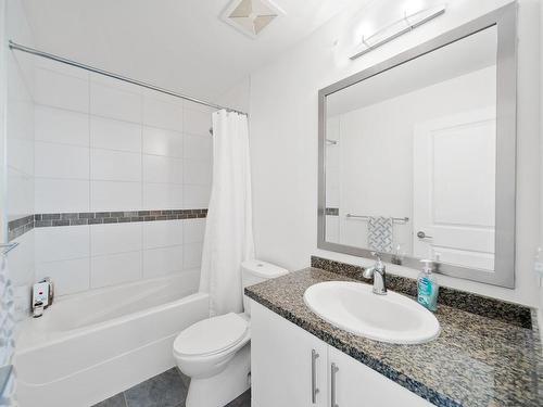 29-130 Colebrook Rd, Kamloops, BC - Indoor Photo Showing Bathroom