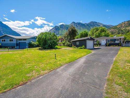 737 Orchard Drive, Lillooet, BC - Outdoor