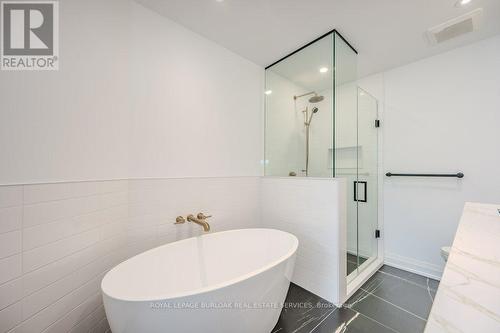 6 - 3333 New Street, Burlington, ON - Indoor Photo Showing Bathroom