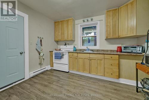 46 Murney Street, Belleville, ON - Indoor Photo Showing Kitchen