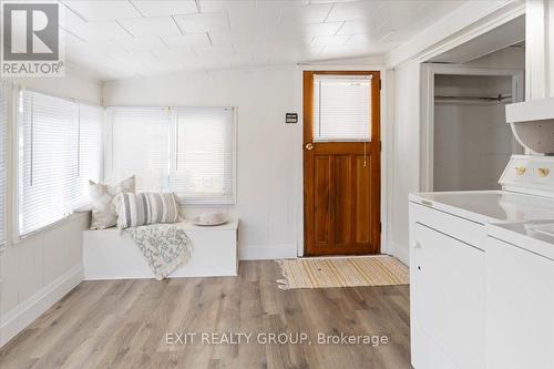 44 Centre Street, Belleville, ON - Indoor Photo Showing Laundry Room