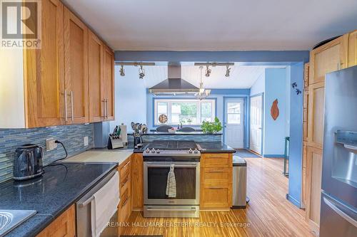 7066 Waverly Street, Hamilton Township (Bewdley), ON - Indoor Photo Showing Kitchen