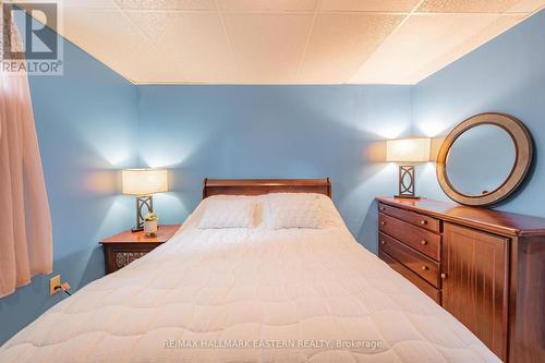 7066 Waverly Street, Hamilton Township, ON - Indoor Photo Showing Bedroom