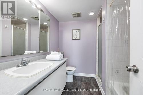 1509 - 400 Mclevin Avenue, Toronto, ON - Indoor Photo Showing Bathroom