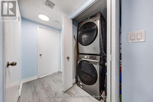 1509 - 400 Mclevin Avenue, Toronto, ON - Indoor Photo Showing Laundry Room