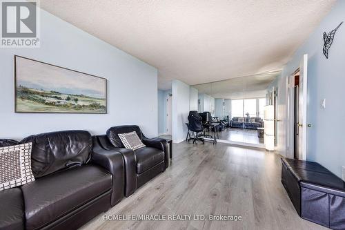 1509 - 400 Mclevin Avenue, Toronto, ON - Indoor Photo Showing Living Room