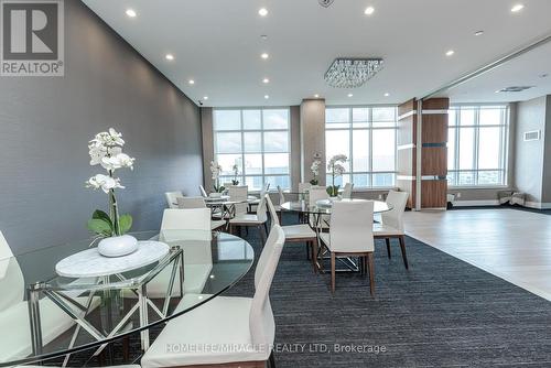 504 Se - 9199 Yonge Street, Richmond Hill, ON - Indoor Photo Showing Dining Room