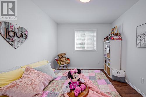 675 James Street, Innisfil, ON - Indoor Photo Showing Bedroom