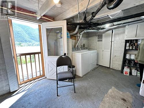 430 Atwood Road, Grand Forks, BC - Indoor Photo Showing Laundry Room