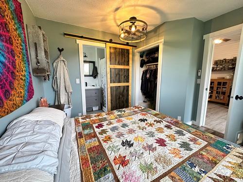 430 Atwood Road, Grand Forks, BC - Indoor Photo Showing Bedroom