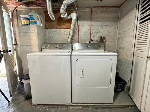 430 Atwood Road, Grand Forks, BC - Indoor Photo Showing Laundry Room