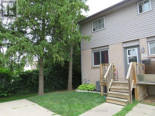 END UNIT - 27 - 490 Third Street, London, ON - Outdoor