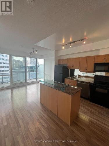 1308 - 220 Victoria Street, Toronto (Church-Yonge Corridor), ON - Indoor Photo Showing Kitchen