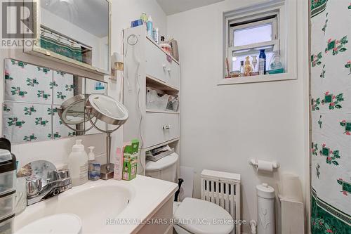 254 Atlas Avenue, Toronto, ON - Indoor Photo Showing Bathroom