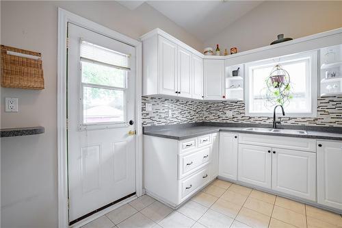 6470 Ker Street, Niagara Falls, ON - Indoor Photo Showing Kitchen With Double Sink