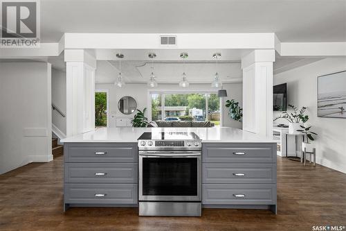 951 13Th Avenue Nw, Moose Jaw, SK - Indoor Photo Showing Kitchen