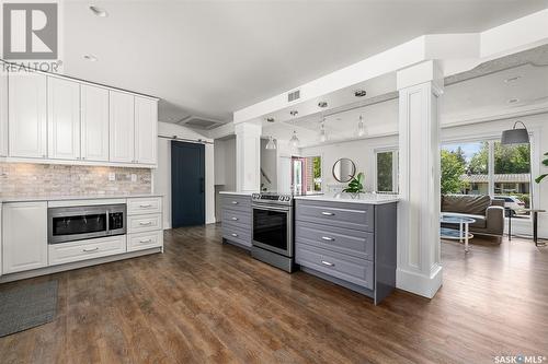 951 13Th Avenue Nw, Moose Jaw, SK - Indoor Photo Showing Kitchen With Upgraded Kitchen