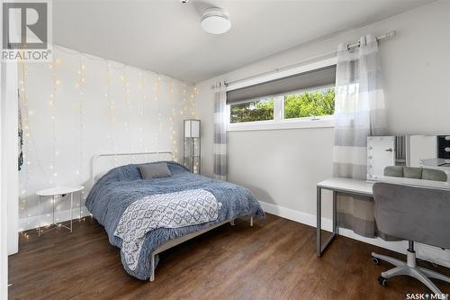 951 13Th Avenue Nw, Moose Jaw, SK - Indoor Photo Showing Bedroom