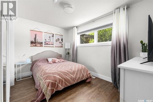 951 13Th Avenue Nw, Moose Jaw, SK - Indoor Photo Showing Bedroom