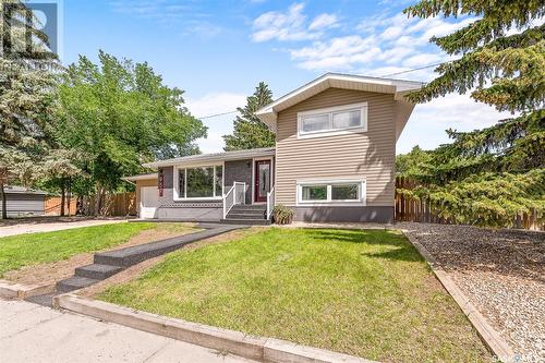 951 13Th Avenue Nw, Moose Jaw, SK - Outdoor