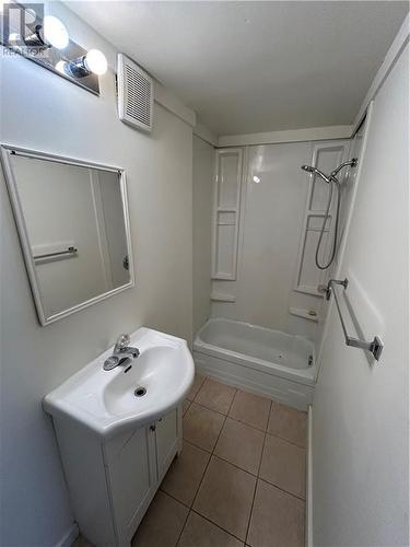 314 Guy Street, Cornwall, ON - Indoor Photo Showing Bathroom