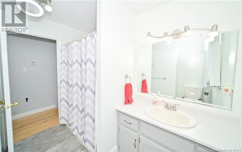 298 Crocket Street, Fredericton, NB - Indoor Photo Showing Bathroom