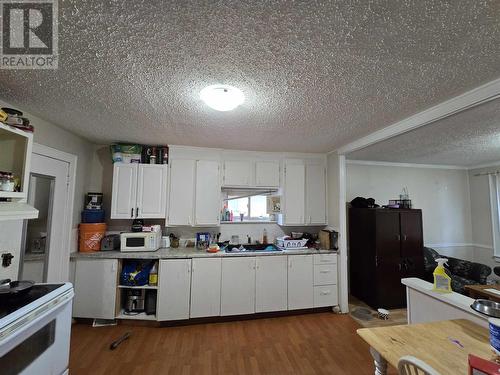 364 Third Ave, Sault Ste Marie, ON - Indoor Photo Showing Kitchen With Double Sink