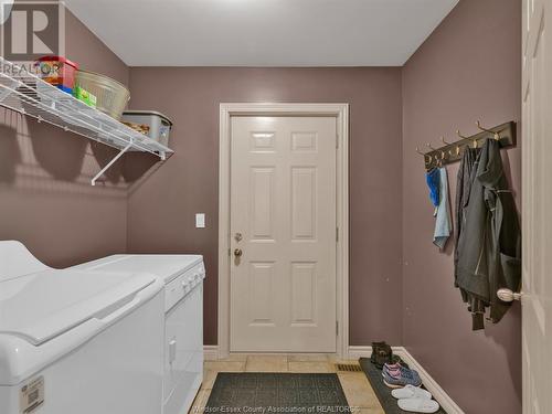 1079 Monarch Meadows, Lakeshore, ON - Indoor Photo Showing Laundry Room