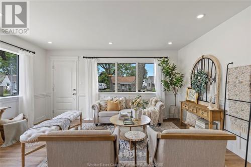 2477 Tourangeau Road, Windsor, ON - Indoor Photo Showing Living Room