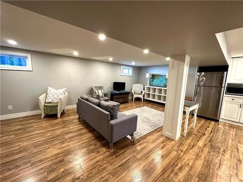 312 East 45Th Street, Hamilton, ON - Indoor Photo Showing Basement