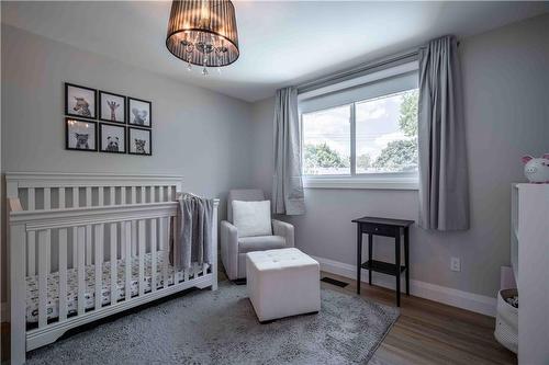 26 Elkwood Drive, Hamilton, ON - Indoor Photo Showing Bedroom