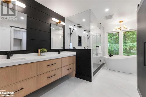 1044 Lawland Hts Rd, Gravenhurst, ON - Indoor Photo Showing Bathroom