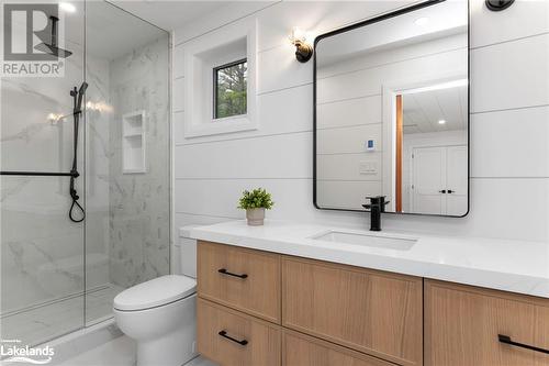 1044 Lawland Hts Rd, Gravenhurst, ON - Indoor Photo Showing Bathroom