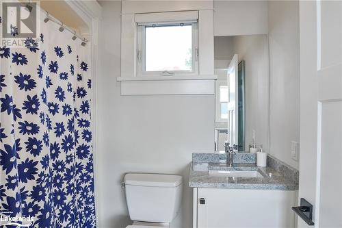 Guest cottage - 1021 Marina Road, Huntsville, ON - Indoor Photo Showing Bathroom