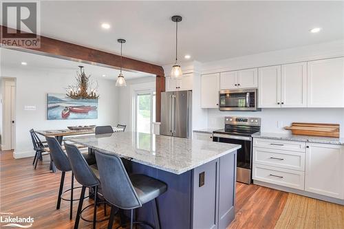 1021 Marina Road, Huntsville, ON - Indoor Photo Showing Kitchen With Upgraded Kitchen