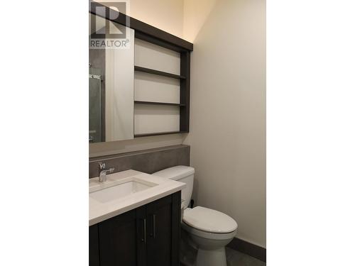 303 1087 6Th Avenue, Prince George, BC - Indoor Photo Showing Bathroom