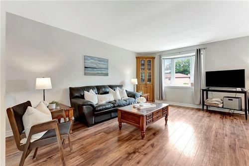 3122 Michael Crescent, Burlington, ON - Indoor Photo Showing Living Room