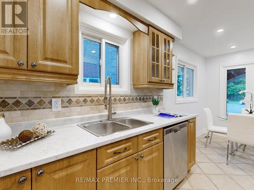 28 Marlow Crescent, Markham, ON - Indoor Photo Showing Kitchen With Double Sink