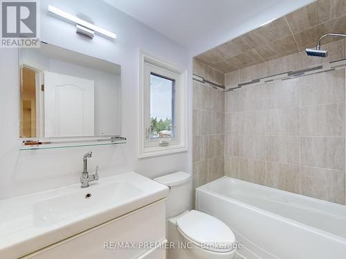 28 Marlow Crescent, Markham, ON - Indoor Photo Showing Bathroom