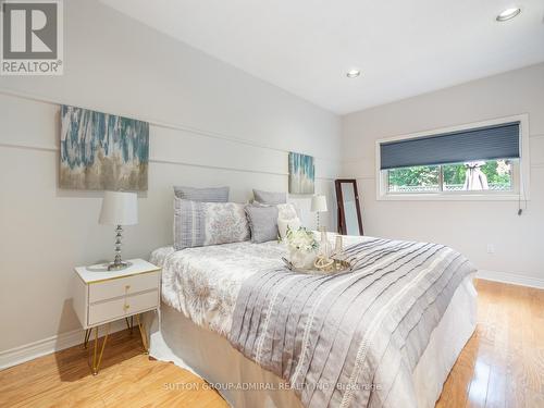 171 Shaftsbury Avenue, Richmond Hill, ON - Indoor Photo Showing Bedroom