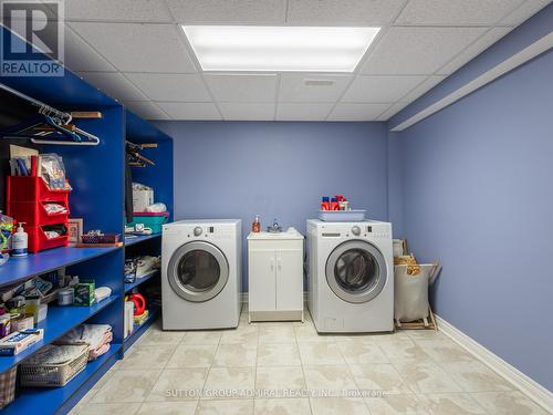 171 Shaftsbury Avenue, Richmond Hill, ON - Indoor Photo Showing Laundry Room