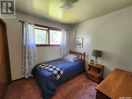 940 Edmonton Street, Moose Jaw, SK - Indoor Photo Showing Bedroom