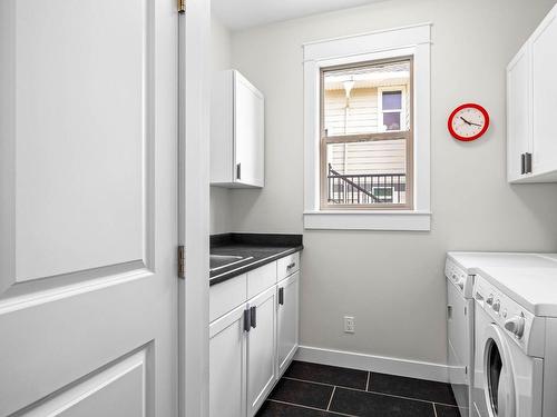 2024 Sun Rivers Drive, Kamloops, BC - Indoor Photo Showing Laundry Room