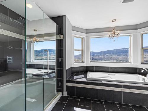 2024 Sun Rivers Drive, Kamloops, BC - Indoor Photo Showing Bathroom